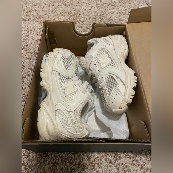 New Balance 530 Athletic Shoe - Baby / Toddler - Linen / Arid Stone size 4 - Picture 1 of 13
